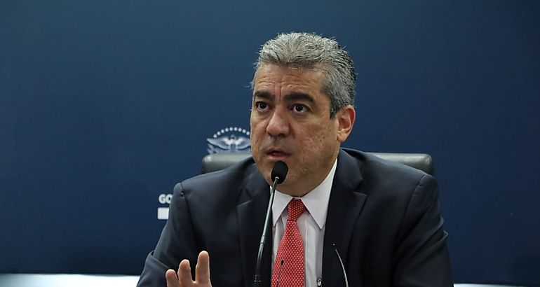 El Ministro de Salud Dr Miguel Mayo