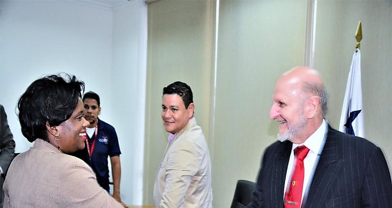 Activan iniciativas para facilitar el comercio en Zona Libre