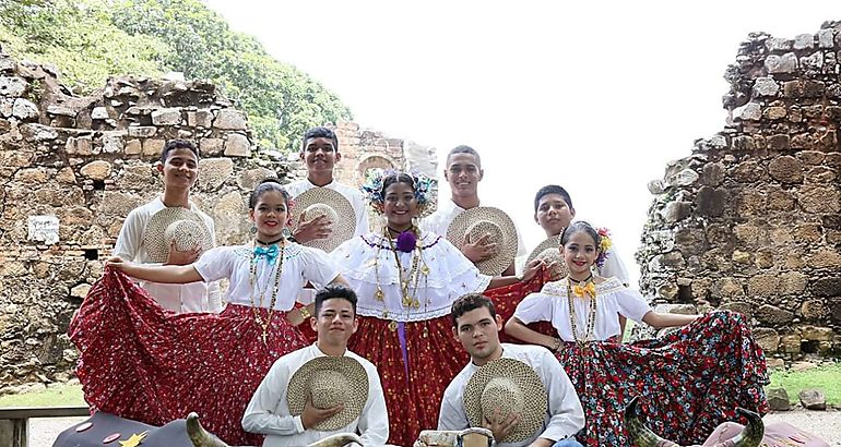 Desfile de la Pollera Picarona