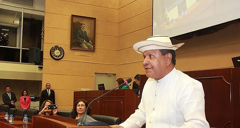 Diputados destacan a Bebito Vargas 