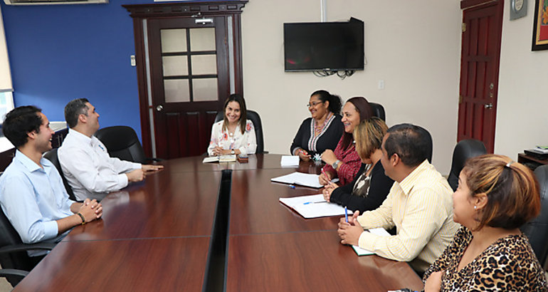 IPHE y FUNDESTEAM proyectan uso de robtica para atencin de alumnos con TEA 