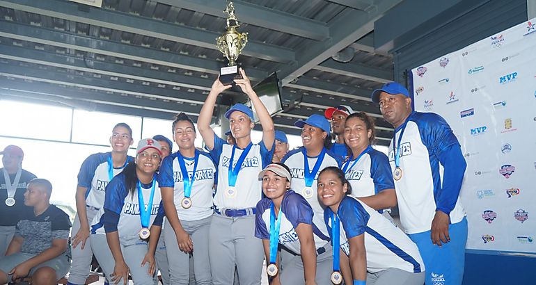 Pandeportes reina en el Softbol Superior Femenino