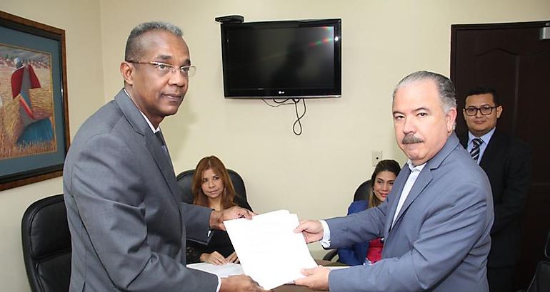 CCIAP entrega propuestas de reformas a la Constitucin