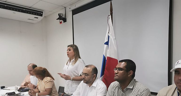 Gobierno instala mesa de dilogo permanente con fuerzas vivas de Bocas del Toro