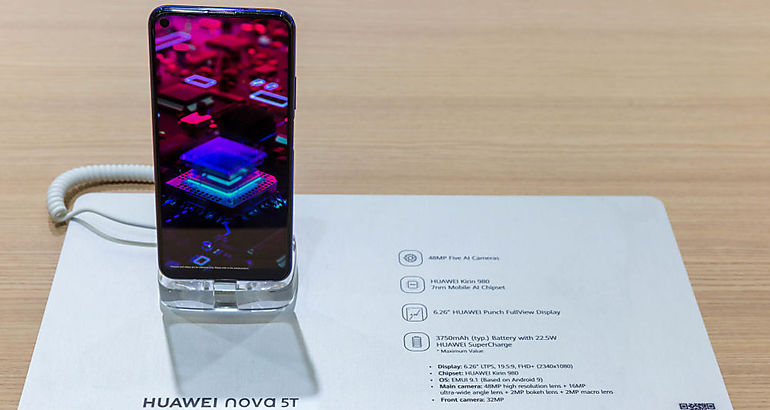  Nova 5T