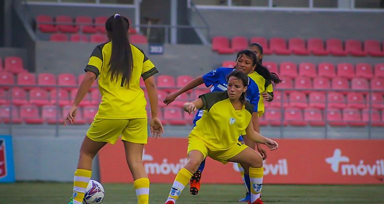 Acciones entre San Martn FC y Veraguas FC 