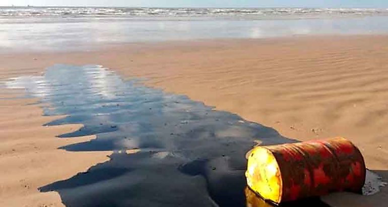 Mareas negras en Brasil apuntan hacia Shell