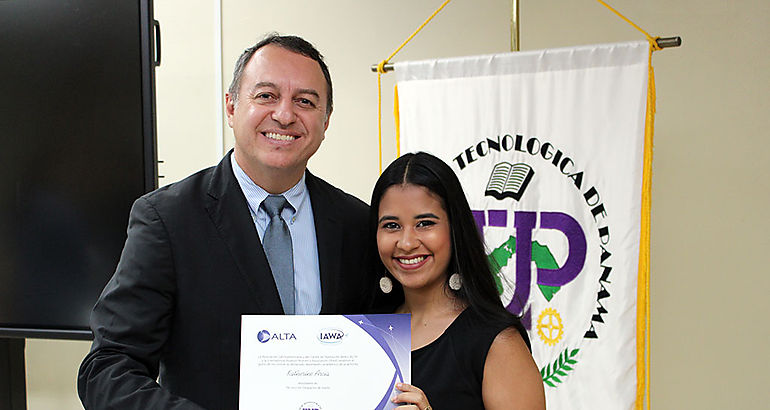 Estudiantes de la UTP reciben becas de ALTA y IAWA