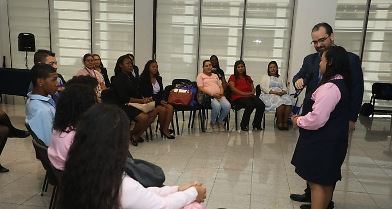 Estudiantes con discapacidad culminan prctica profesional en TE 
