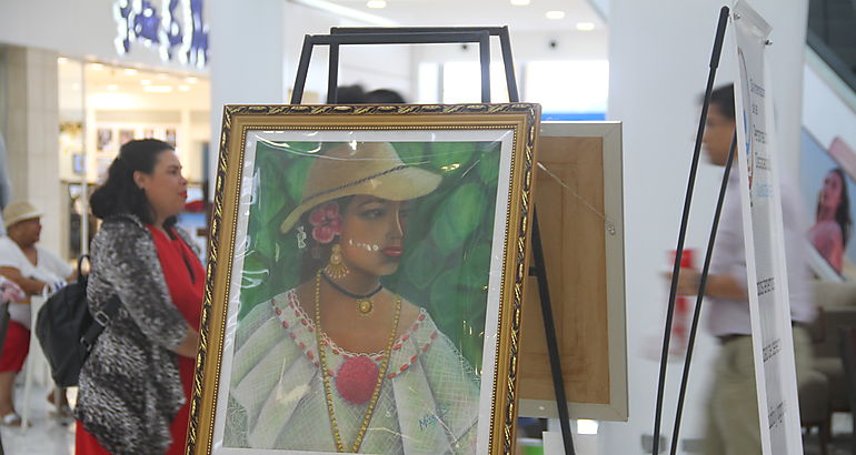 Artistas con discapacidad dejaron muestras de su arte en Albrook Mall