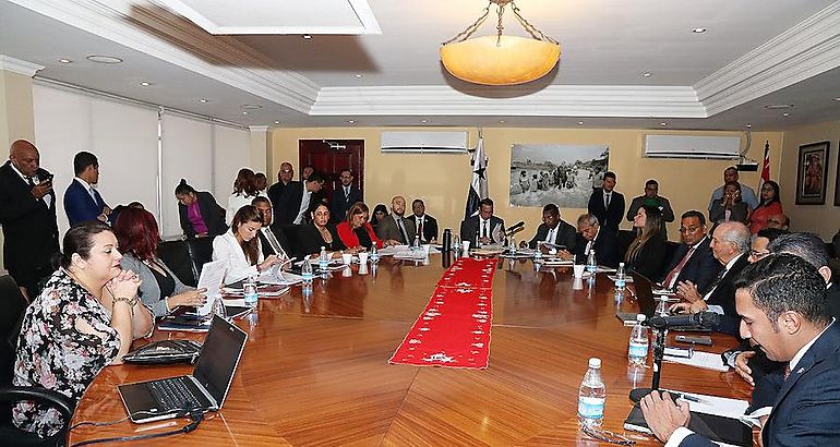 Embajadores de Panam presentan plan de trabajo