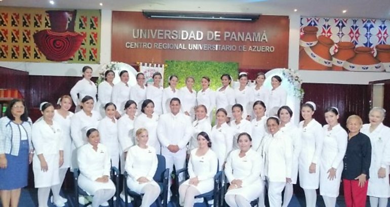 Estudiantes de Enfermera del CRUA son juramentados