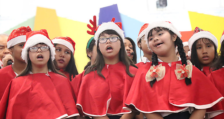 Coro Resiliencias del IPHE se luce en Albrook Mall 