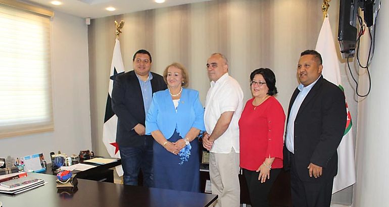 Rector de la Universidad Martima Internacional realiza visita de trabajo a la UNACHI
