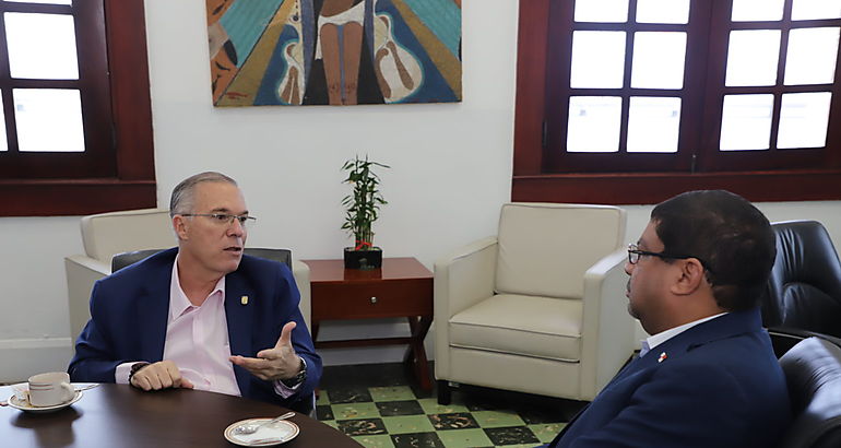 Acercamiento para promover la cultura y el arte en todo el distrito capital