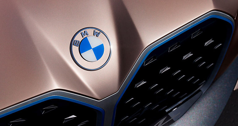 BMW redisea su legendario logotipo