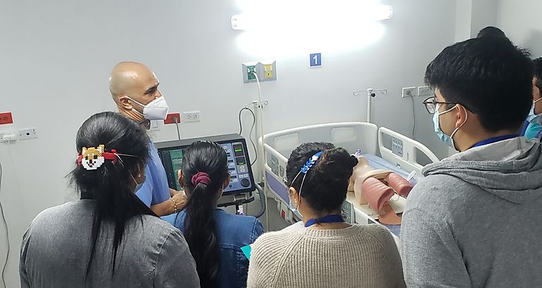 Capacitan a 80 mdicos para atencin de pacientes con COVID19