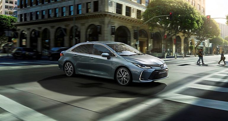 Toyota Corolla Sedan Electric Hybrid 2021