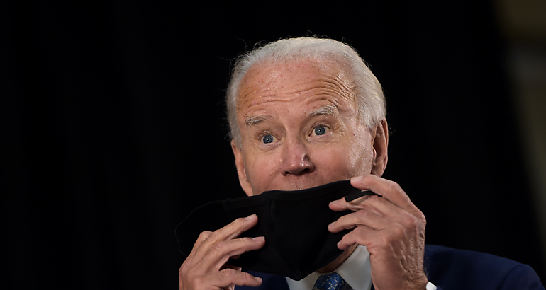 Biden con tapaboca