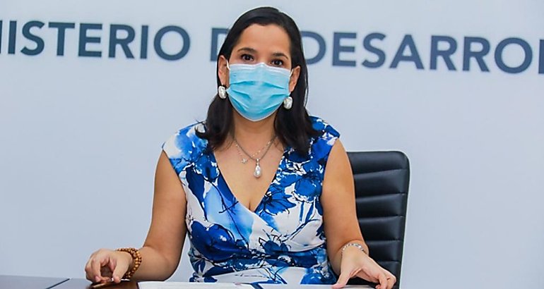 la ministra de Desarrollo Social Mara Ins Castillo de Sanmartn