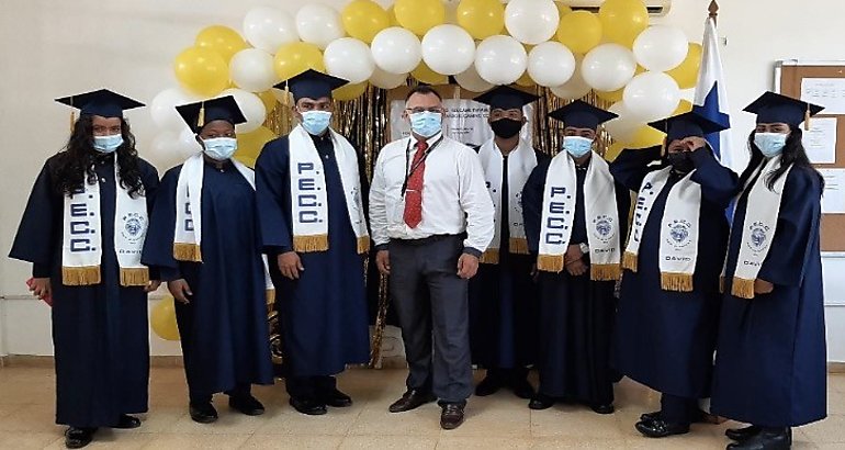 150 jvenes en riesgo social terminan bachiller integral
