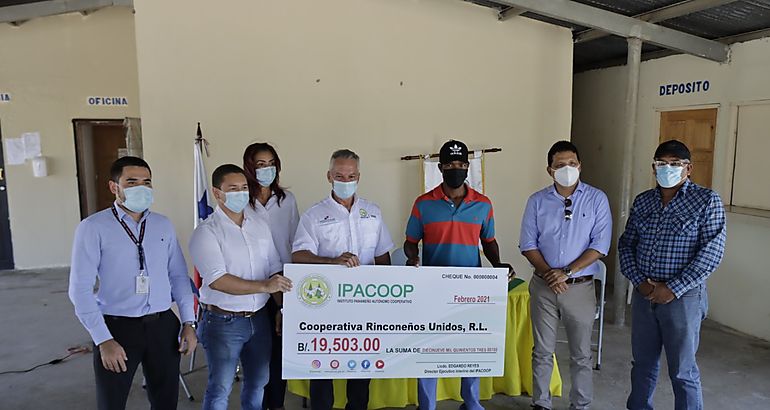 Cooperativa de Herrera recibe financiamiento