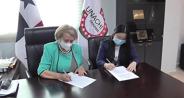 UNACHI firma acuerdo con la empresa Huawei