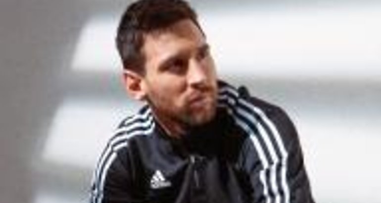 Adidas presenta los Nemeziz Messi1