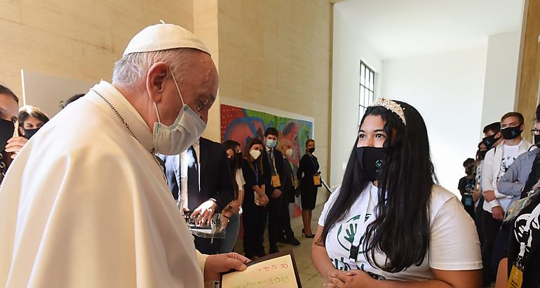 El Papa Francisco se rene con jvenes panameos en la sede vaticana de Scholas Ocurrentes en Roma 