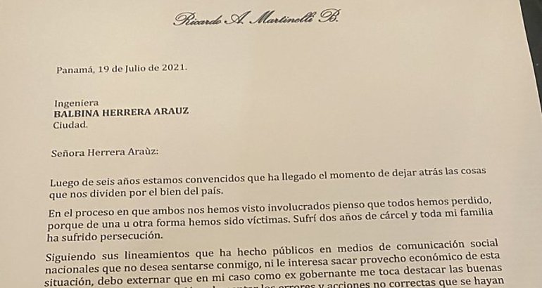 Ricardo Martinelli le ofreci una disculpa pblica a la ingeniera Balbina Herrera