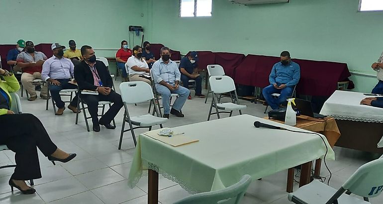Fortalecen  las capacidades  de autoridades  locales en temas ambientales en Herrera