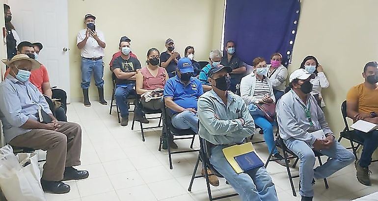 Pequeos caficultores chiricanos se capacitan en procesamiento de caf