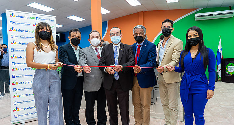 Inauguran Laboratorio de Fabricacin Digital FabLab UP en la Universidad de Panam