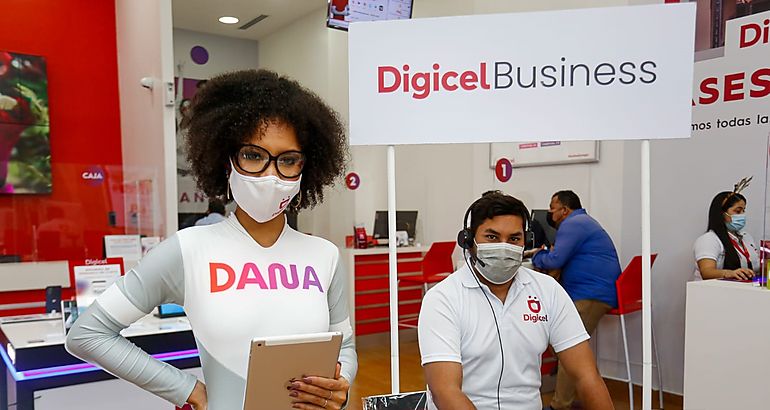 DANA asesor a emprededores y empresarios en tour por sucursales