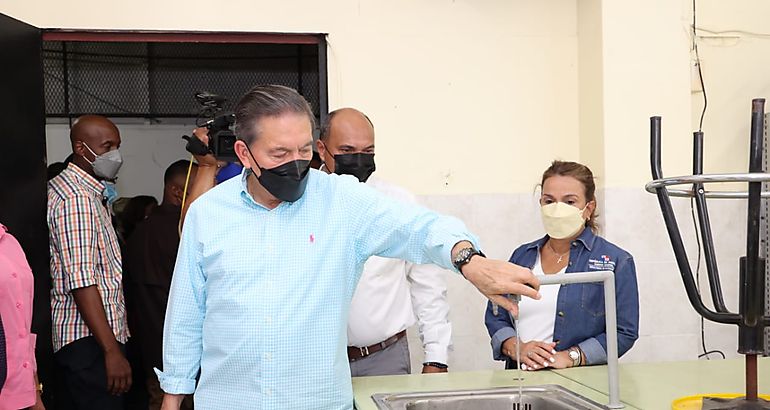 Presidente inspecciona trabajos