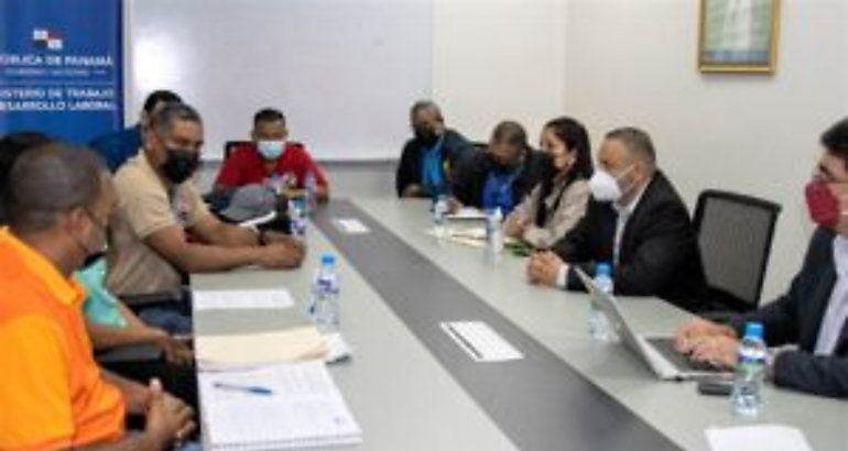 Mitradel atiende a trabajadores del Grupo El Machetazo
