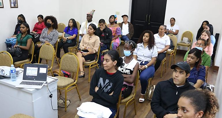 ATP capacita a aspirantes de guas de turismo en Coln
