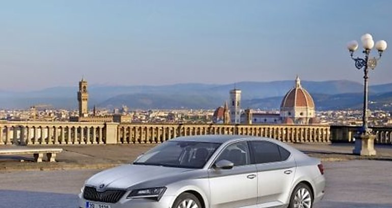 Skoda Superb berlina