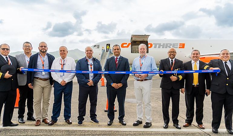 Llega a Panam CARGO THREE