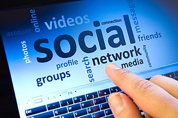 Mercadotecnia en medios sociales. Los Social Media Managers y los Community Managers.